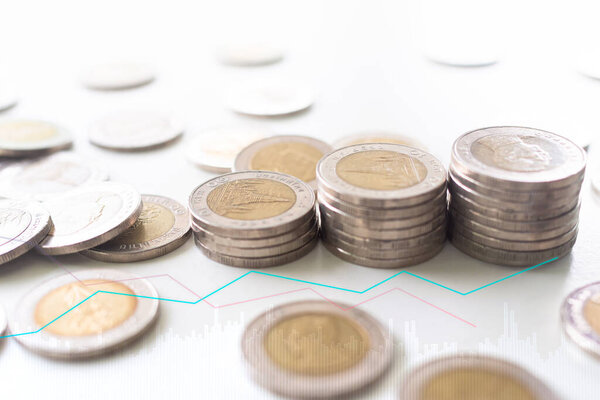 Stack Coin Money Наличные деньги с графиком Бизнес фондовый рынок Финансы Инвестиционный банк Инвестиционный фонд Экономика Маркетинг Торговля на рынке Форекс Цифровой Успех Технологический рост Прибыль Увеличение валюты.