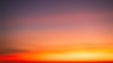 Gradyan Sarı Günbatımı Arkaplan Efekti Parlak Turuncu Işık Pastel Güneş Dramatik Kaplama Modülü Bulanık Gün Doğumu Gökyüzü Yaz Moda Moda Seyahati Altın Arkaplan Model Minimum Platformu.