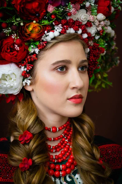 Beleza Autêntica Ucraniana Tradicional — Fotografia de Stock