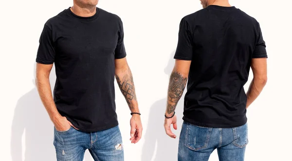 Model Purtând Tricou Negru Pentru Bărbați Mockup Pentru Propriul Design Imagine de stoc