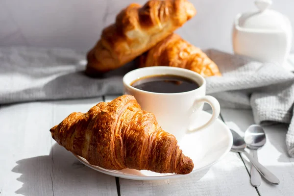 Cup Coffee Croissants White Wooden Breakfast Morning — Stock Photo, Image