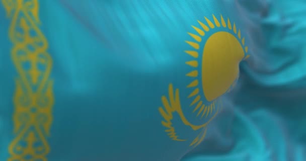 Close Van Nationale Vlag Van Kazachstan Die Wappert Republiek Kazachstan — Stockvideo