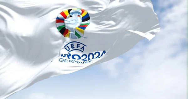 ベルリン Ger 2022年10月 Uefa Euro 2024の旗が風に舞う 第17回は2024年6月14日から7月14日までドイツで開催される 選択的フォーカス 国際スポーツイベント — ストック写真