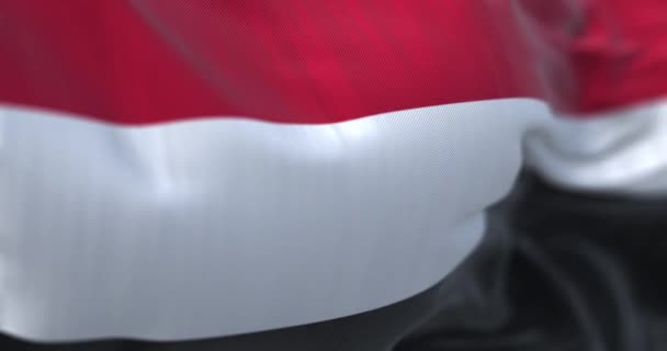 Στενή Θέα Της Εθνικής Σημαίας Της Υεμένης Που Κυματίζει Δημοκρατία — Αρχείο Βίντεο