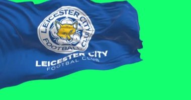 Leicester, İngiltere, Ekim 2022 Leicester City Futbol Kulübü 'nün bayrağı rüzgarda sallanıyor. Ağır çekimde sonsuz döngü. 3 boyutlu görüntüleme. Yeşil ekran mat ve krom tuş