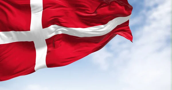 Погляд Данський Національний Прапор Розмахує Вітром Королівство Данія Північна Країна — стокове фото