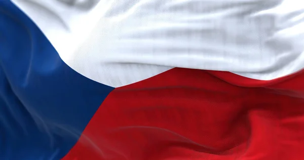 在风中飘扬的捷克共和国国旗的近景 捷克共和国是中欧的一个内陆国 面料纹理背景 有选择的重点 3D说明 — 图库照片