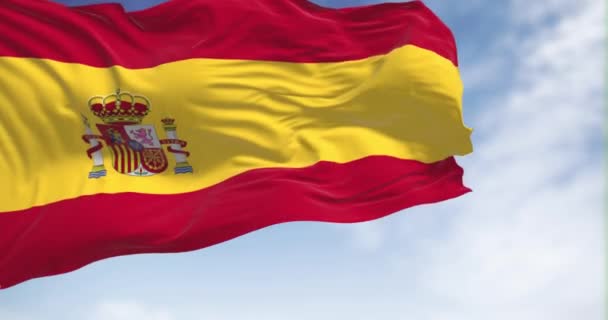 Spanje Nationale Vlag Zwaaien Een Heldere Dag Koninkrijk Spanje Een — Stockvideo