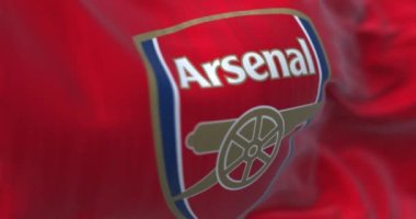 Londra, İngiltere, DEC 2022: Arsenal Futbol Kulübü bayrağı sallanıyor. Arsenal, Londra merkezli Premier League takımıdır. Dalgalı kumaş. Seçici odaklanma. Gerçekçi 3D canlandırma. Yavaş çekim döngüsü
