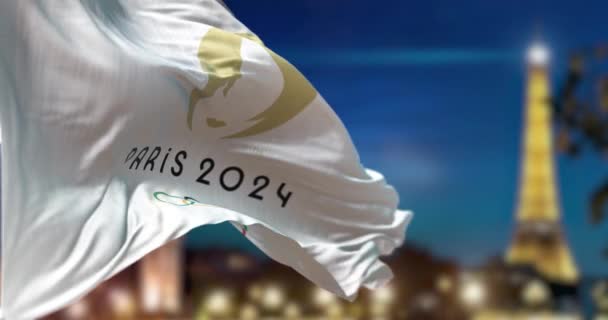 Париж Січень 2023 Прапор Парижу 2024 Літні Олімпійські Ігри Розмахуючи — стокове відео
