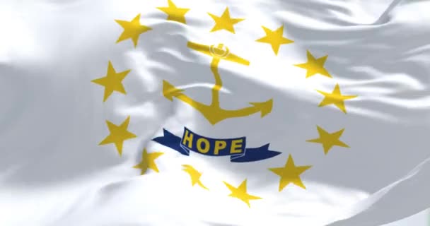Close Bandeira Estado Rhode Island Acenando Âncora Ouro Centro Cercado — Vídeo de Stock