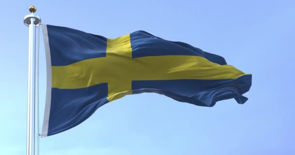 Sveriges Flagga Vinkar Klar Dag Gult Nordiskt Kors Blå Bakgrund — Stockvideo