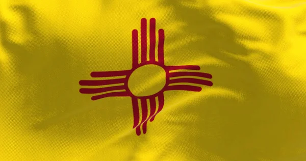 ニューメキシコ州旗の閉鎖を振っている アメリカ国旗 中央に赤いジア太陽のシンボルを持つ黄色のフィールド 3Dイラストレンダリング 接近中だ 背景色 — ストック写真