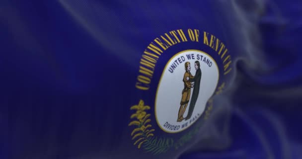 Bandera Del Estado Kentucky Ondeando Dos Hombres Abrazando Lema Unidos — Vídeo de stock