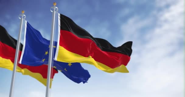 Allemagne Union Européenne Brandissent Des Drapeaux Par Temps Clair Allemagne — Video