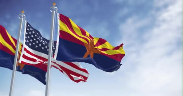 Las Banderas Arizona Estados Unidos Ondeando Día Despejado Arizona Estado — Vídeo de stock