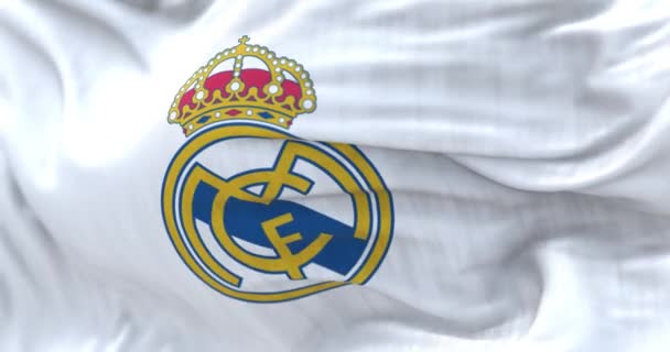 Madryt Kwiecień 2023 Prawdziwy Madryt Flaga Klubu Piłkarskiego Macha Płynna — Wideo stockowe