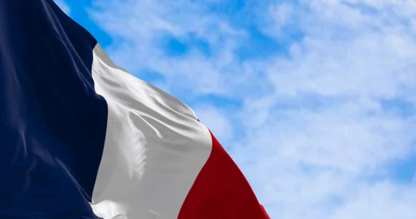 Bandera Nacional Francia Ondeando Viento Día Claro Tricolor Rayas Verticales —  Fotos de Stock