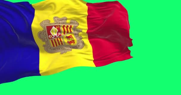 Bandeira Andorra Acenando Isolada Sobre Fundo Verde Listras Azuis Amarelas — Vídeo de Stock