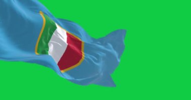 Napoli, IT, Mart 2023: Scudetto bayrağı yeşil arka planda izole edilmiş olarak sallanıyor. Kusursuz 3D canlandırma animasyonu. Yeşil ekran mat. Alfa kanalı. Krom anahtar. Yavaş çekim döngüsü