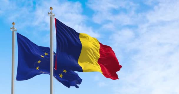 Romanya Avrupa Birliği Bayrakları Açık Bir Günde Rüzgarda Dalgalanıyor Ocak — Stok video