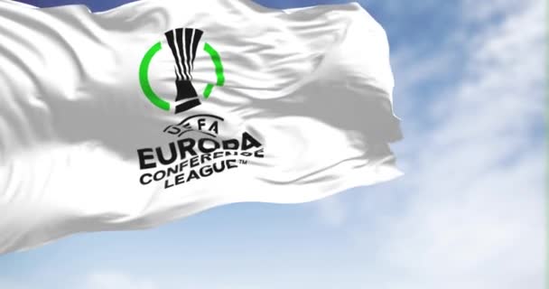 Prag Tjeckien Frankrike 2023 Uefa Europa Conference League Flaggan Vinkar — Stockvideo