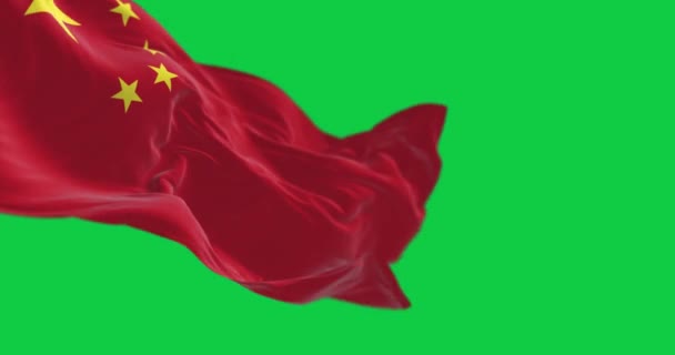 中国の国旗が緑の背景に孤立して手を振っている 赤い背景 5つの黄色の星 シームレスな3Dレンダリングアニメーション 緑色のスクリーンマット アルファチャンネル クロマキー スローモーションループ — ストック動画