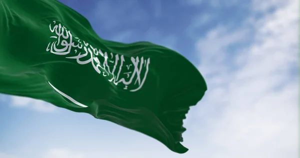 사우디아라비아 국기가 바람에 흔들리고 투루스 대본에 샤하다와 들판이야 물기있는 렌더링 — 스톡 사진