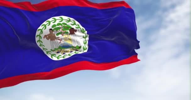 Bandera Nacional Belice Ondeando Día Despejado Campo Azul Franjas Rojas — Vídeo de stock