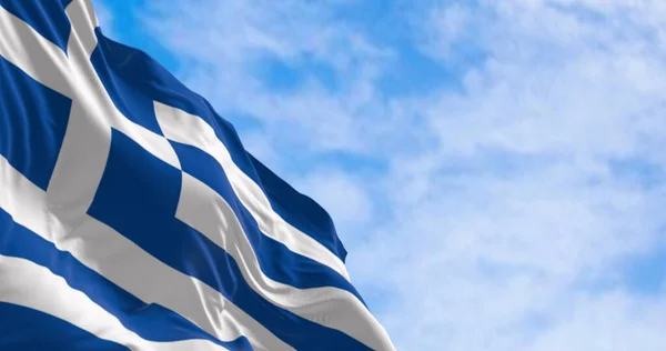 Greklands Flagga Viftar Vinden Klar Dag Blå Och Vita Ränder — Stockfoto