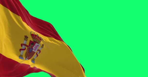 西班牙国旗在绿色的背景上飘扬 与世隔绝 三个水平条纹 左边的臂章 无缝3D渲染动画 绿色屏幕垫 阿尔法频道铬键 慢动作回路 — 图库视频影像