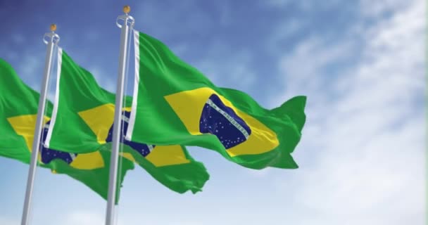 Tři Brazilské Národní Vlajky Mávají Jasného Dne Žlutý Diamant Zeleném — Stock video