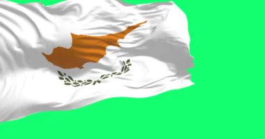 Yeşil arka planda izole edilmiş Kıbrıs ulusal bayrağı dalgalanıyor. Kusursuz 3D canlandırma animasyonu. Yeşil ekran mat. Alfa kanalı. Krom anahtar. Yavaş çekim döngüsü. Seçici odak