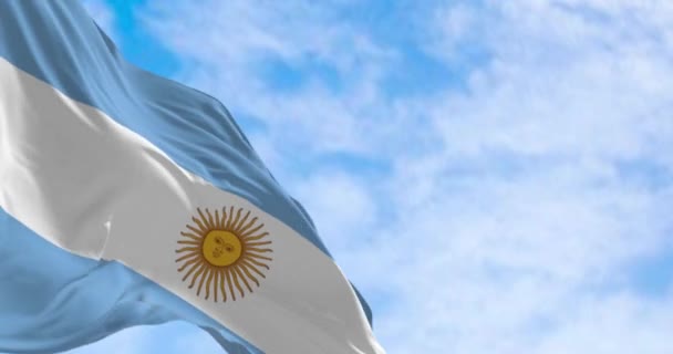 Argentina Bandiera Nazionale Sventola Una Giornata Limpida Tre Bande Orizzontali — Video Stock
