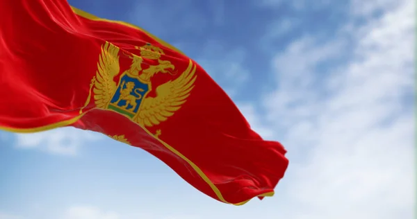 Nationell Flagga Montenegro Vinka Vinden Klar Dag Röd Med Gyllene — Stockfoto