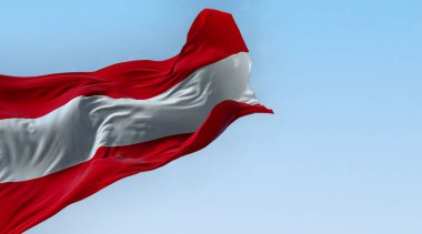 Avusturya bayrağı açık bir günde dalgalanıyor. Üç eşit yatay şerit: beyaz, kırmızı üst ve alt orta şerit. 3D illüstrasyon canlandırıcı. Dalgalı kumaş.