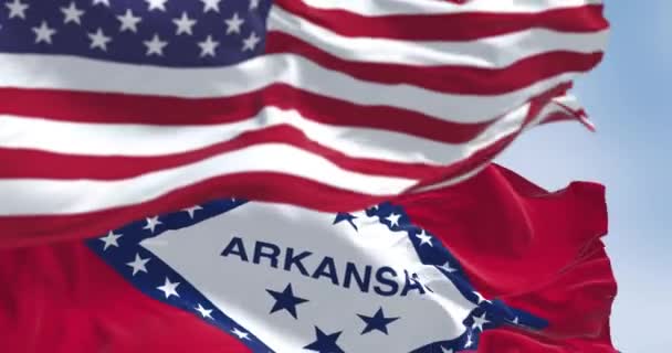 Bandeiras Estado Arkansas Acenando Com Bandeira Nacional Dos Estados Unidos — Vídeo de Stock
