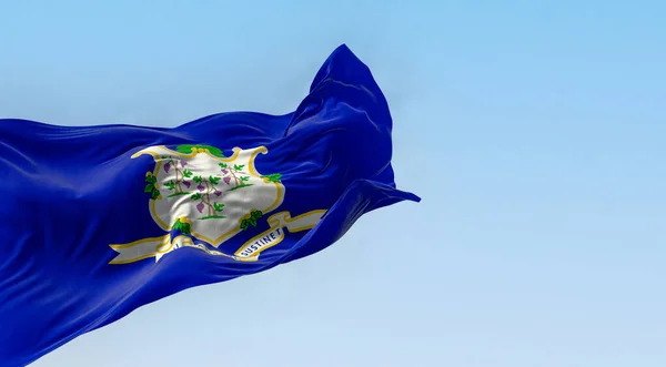 Connecticut Staat Vlag Fladderen Wind Een Heldere Dag Wit Schild — Stockfoto
