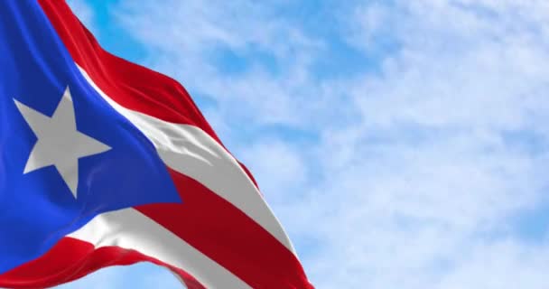 Bandeira Porto Rico Acenando Vento Dia Claro Ilha Caribe Território — Vídeo de Stock
