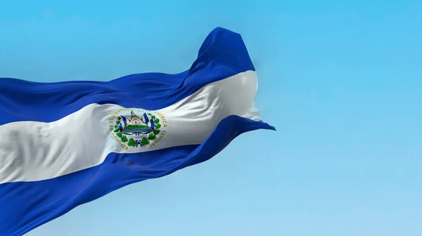 Salvador Nemzeti Zászló Lengett Egy Tiszta Napon Három Vízszintes Kék — Stock Fotó