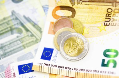 Avro paraları ve banknotlar. Avrupa Birliği 'nde finans ve tasarruflar