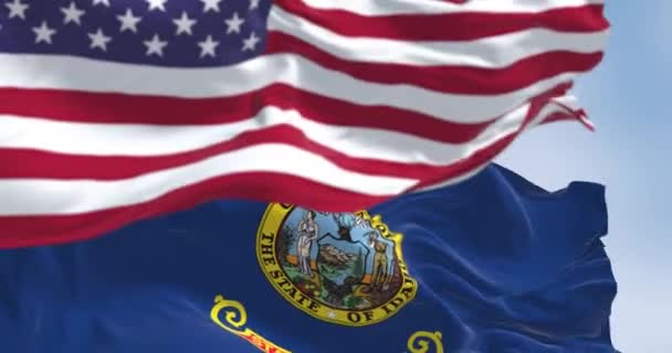 Idaho Staat Vlag Zwaaien Met Nationale Vlag Van Verenigde Staten — Stockvideo