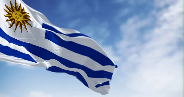 Bandeira Nacional Uruguai Agitando Vento Dia Ensolarado Nove Listras Horizontais — Fotografia de Stock