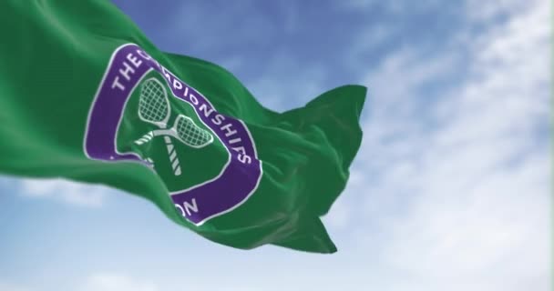 Londres Reino Unido Julho 2023 Bandeira Campeonato Wimbledon Acenando Dia — Vídeo de Stock