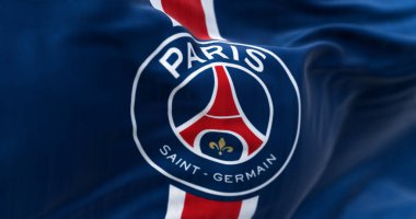 Paris, FR, 20 Temmuz 2023: Paris Saint Germain futbol kulübü rüzgarda sallanıyor. Paris merkezli Fransız profesyonel futbol kulübü. İllüstrasyon 3d illüstrasyon canlandırması. Seçici odak