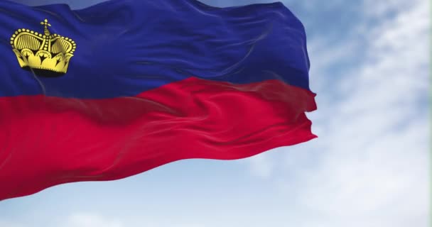 Lichtenštejnská Národní Vlajka Mává Jasného Dne Lichtenštejnské Knížectví Mikrostát Nacházející — Stock video