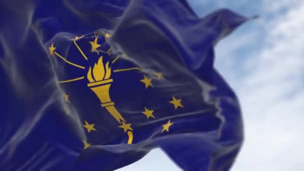 Zbliżenie Flagi Stanu Indiana Machające Wietrze Pogodny Dzień Indiana Jest — Wideo stockowe