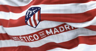 Madrid, İspanya, Ağustos 12023 Atletico Madrid 'in rüzgarda dalgalanan yakın çekimi. Madrid merkezli İspanyol profesyonel futbol kulübü. İllüstrasyon 3d illüstrasyon canlandırması. Seçici odak
