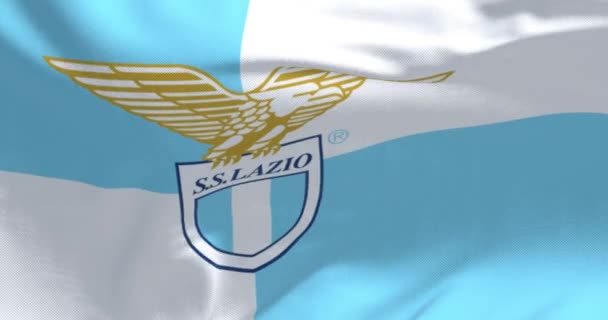 Rom Italien Aug 2023 Närbild Lazio Flaggan Viftar Professionell Fotbollsklubb — Stockvideo