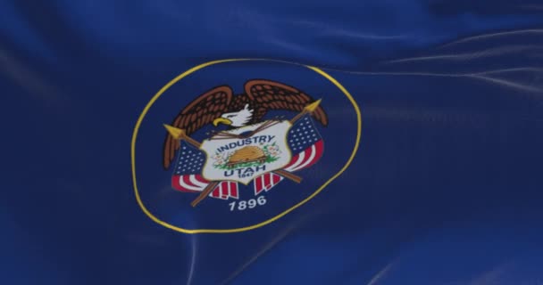 Detailní Záběr Vlajku Státu Utah Státní Pečeť Obklopená Zlatým Kruhem — Stock video